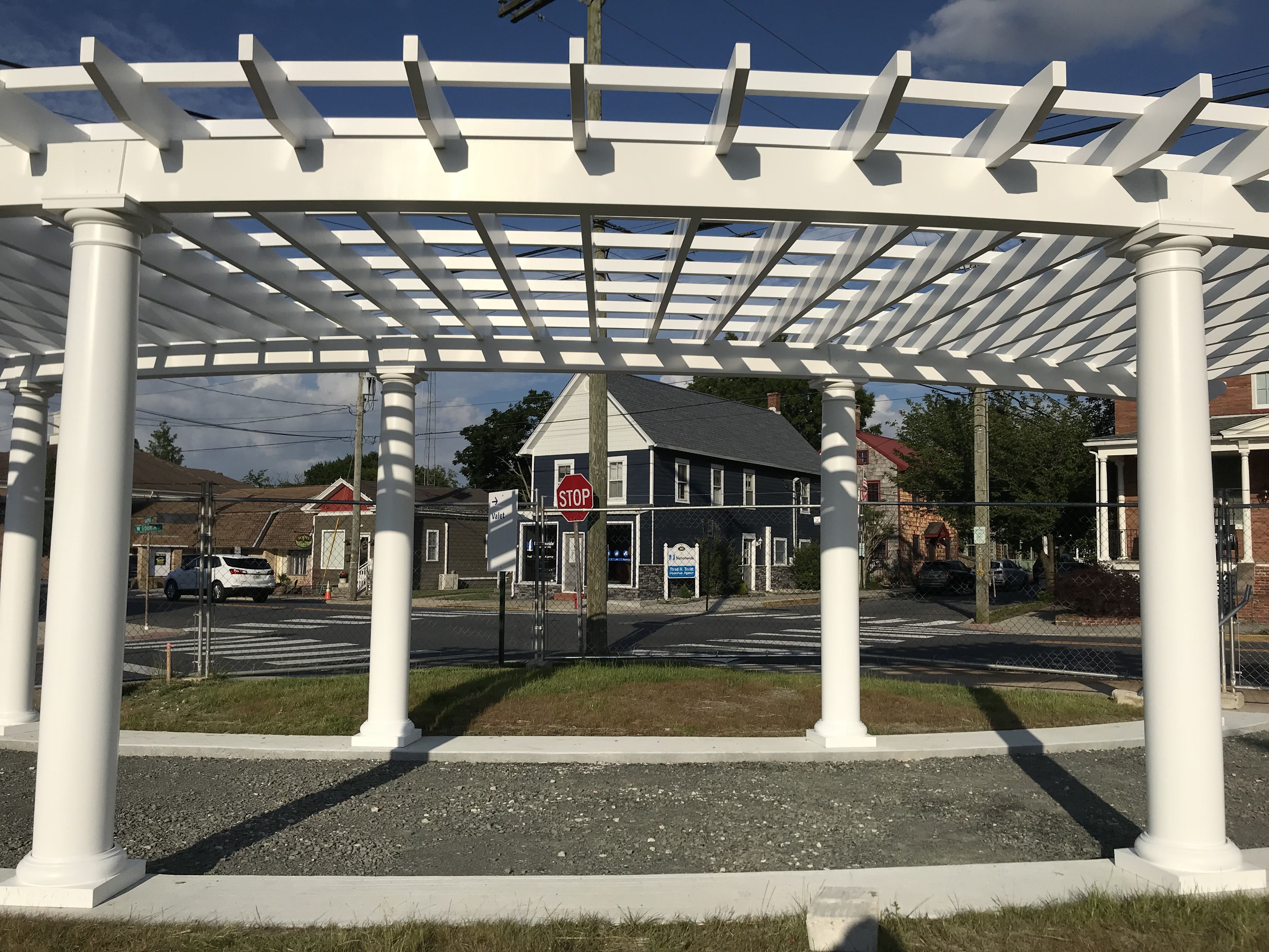 curved pergola.