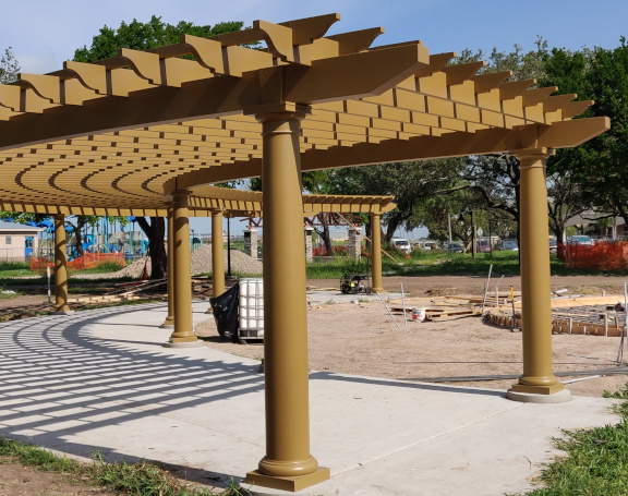 curved pergola.