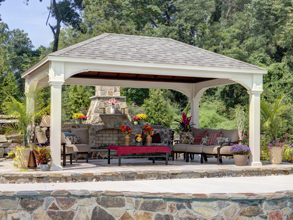 Vinyl pergola with 10 inch columns in ivory color