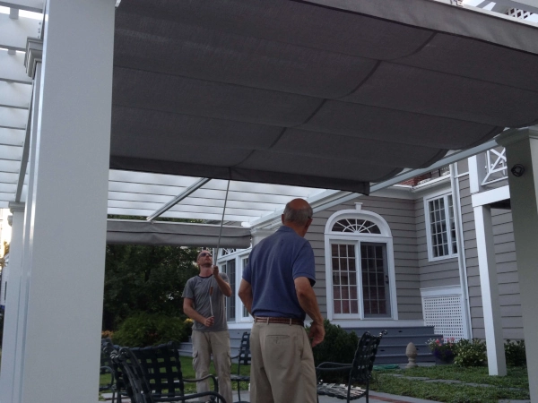 Freestanding pergola with TWO Retractable Shades